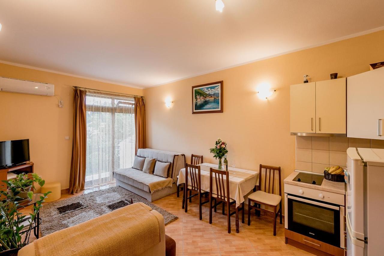 קמנארי Apartments Gudelj מראה חיצוני תמונה