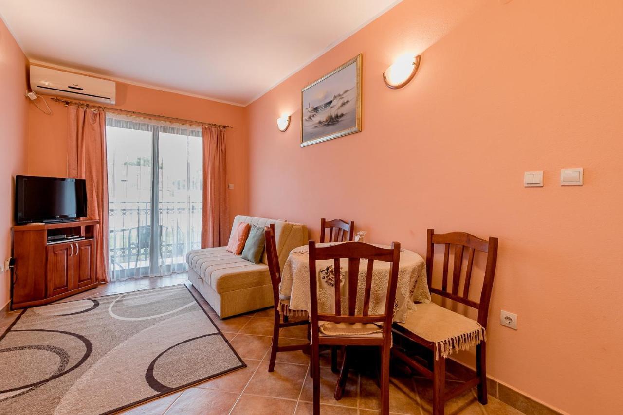 קמנארי Apartments Gudelj מראה חיצוני תמונה