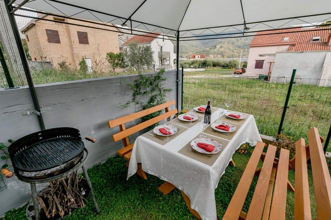 קמנארי Apartments Gudelj מראה חיצוני תמונה